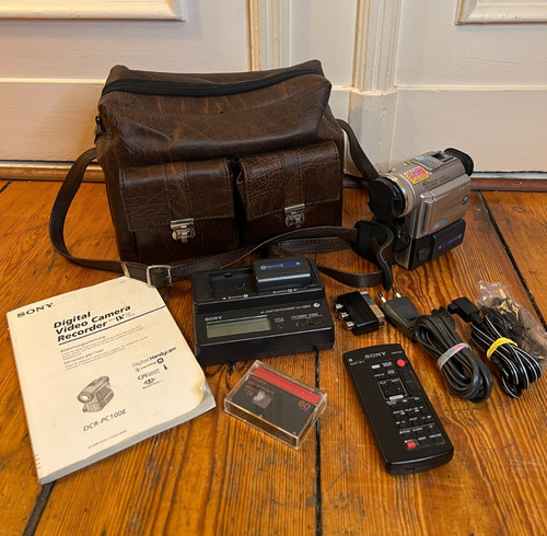 Sony dcr pc100e handycam - sony,